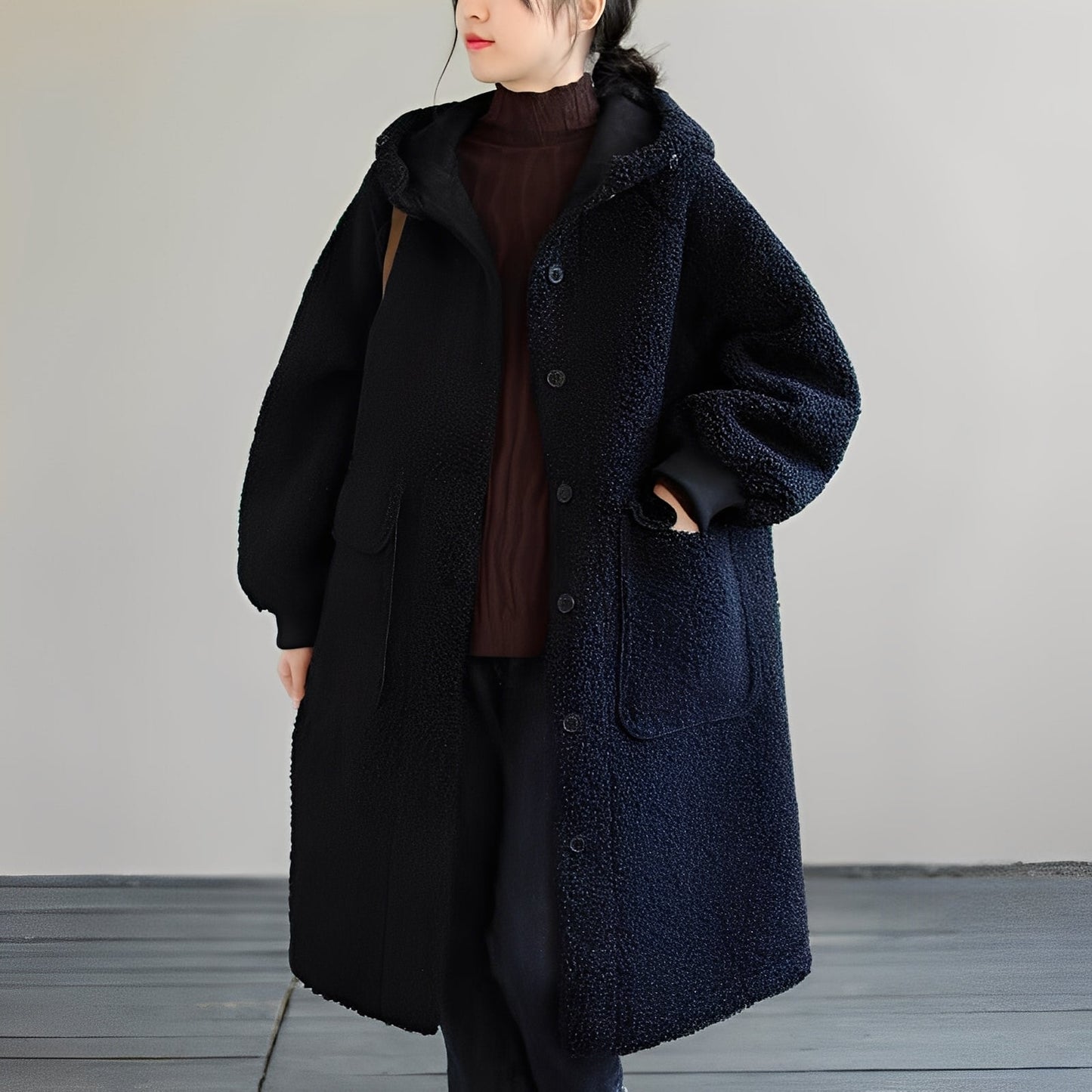 Nydia - Caldo cappotto di lana con cappuccio per donne