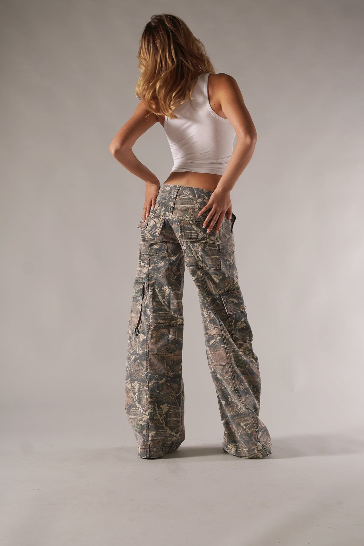 Odette – Pantaloni cargo unisex mimetici