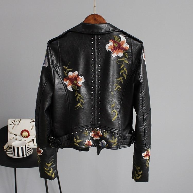 Iya – Giacca in Pelle Sartoriale con Ricami Eleganti