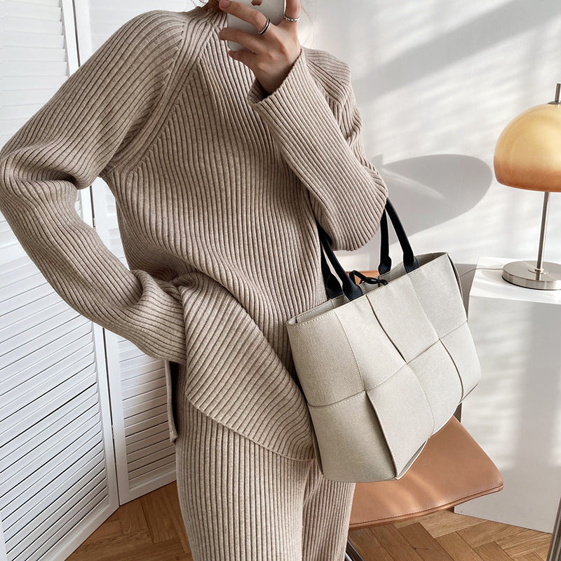 Elisa – Set in Maglia a Due Pezzi