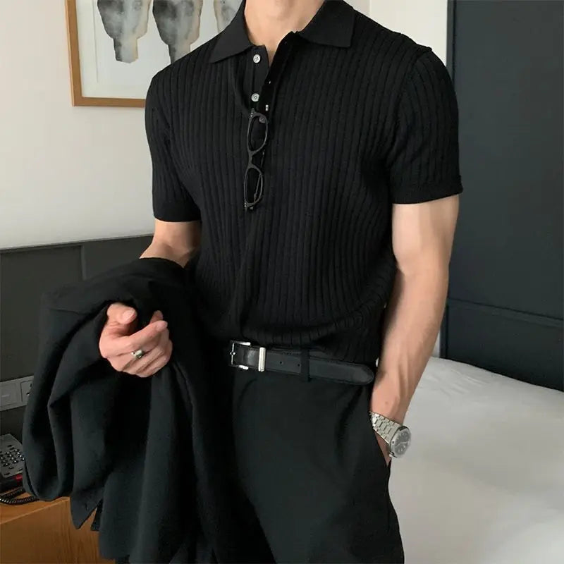 Leo – Polo Raffinata dallo Stile Senza Tempo