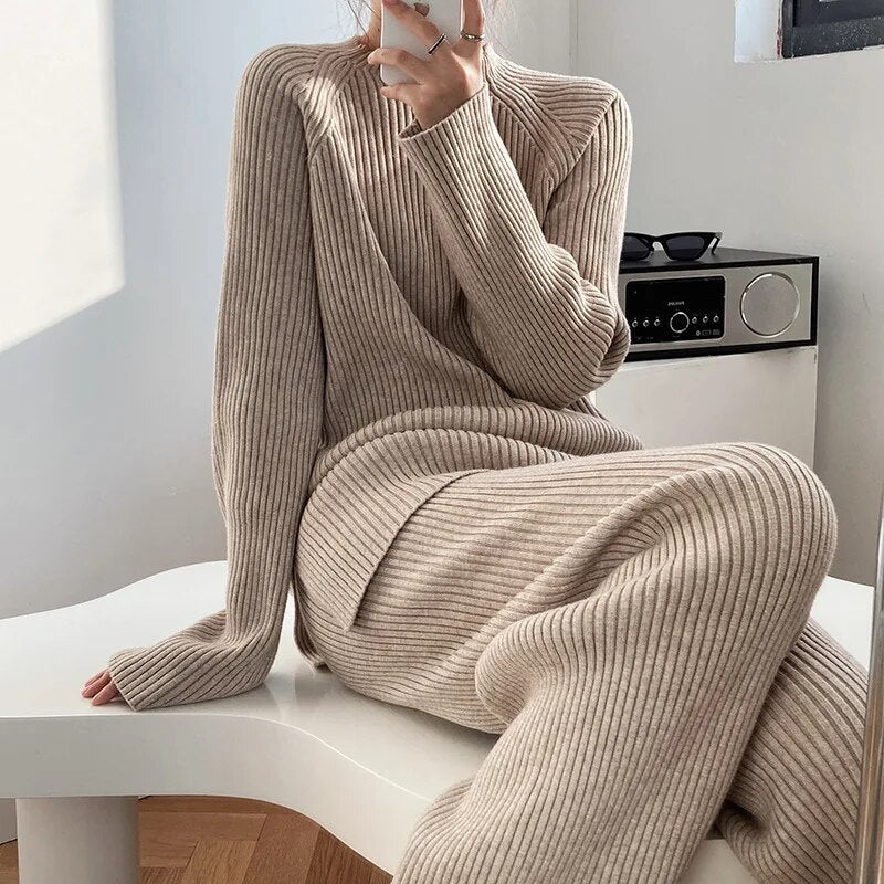 Elisa – Set in Maglia a Due Pezzi