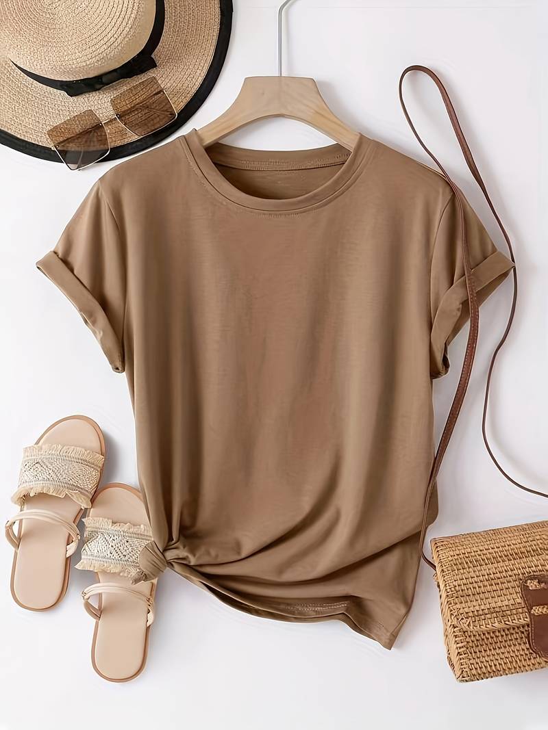 Nora – T-shirt Minimalista dal Design Moderno
