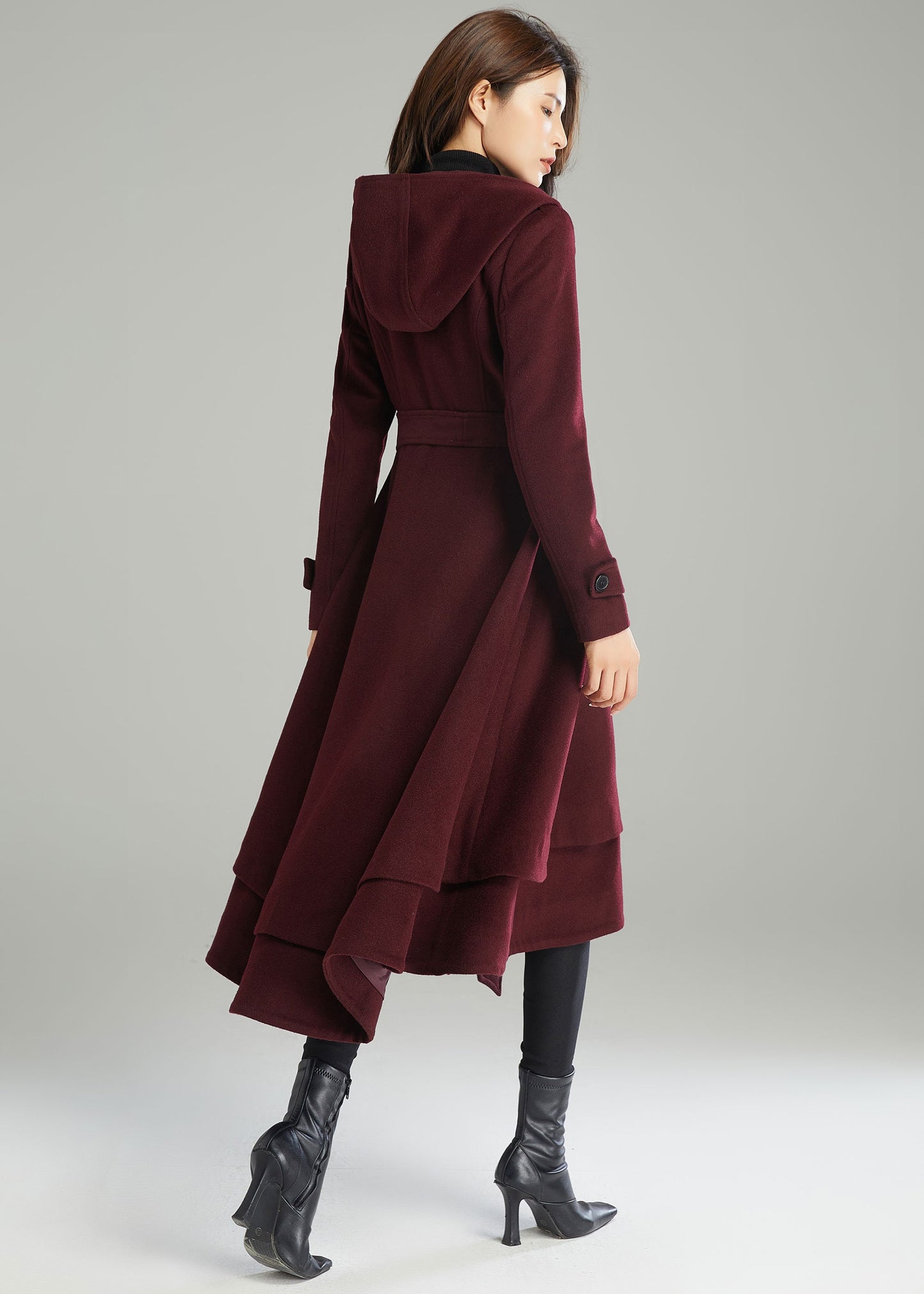 Cappotto in Lana con Cappuccio – Elegante e Caldo