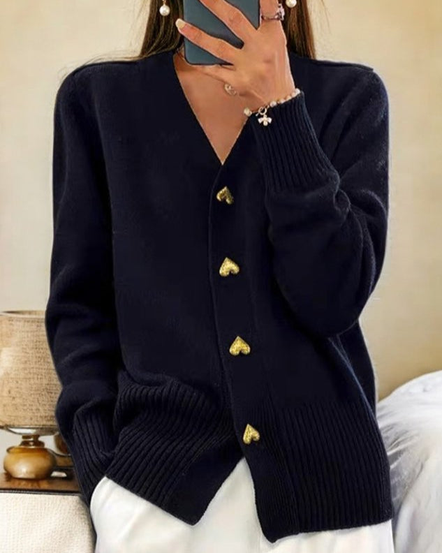 Rihanna - Cardigan con Bottoni a Cuore e Comfort