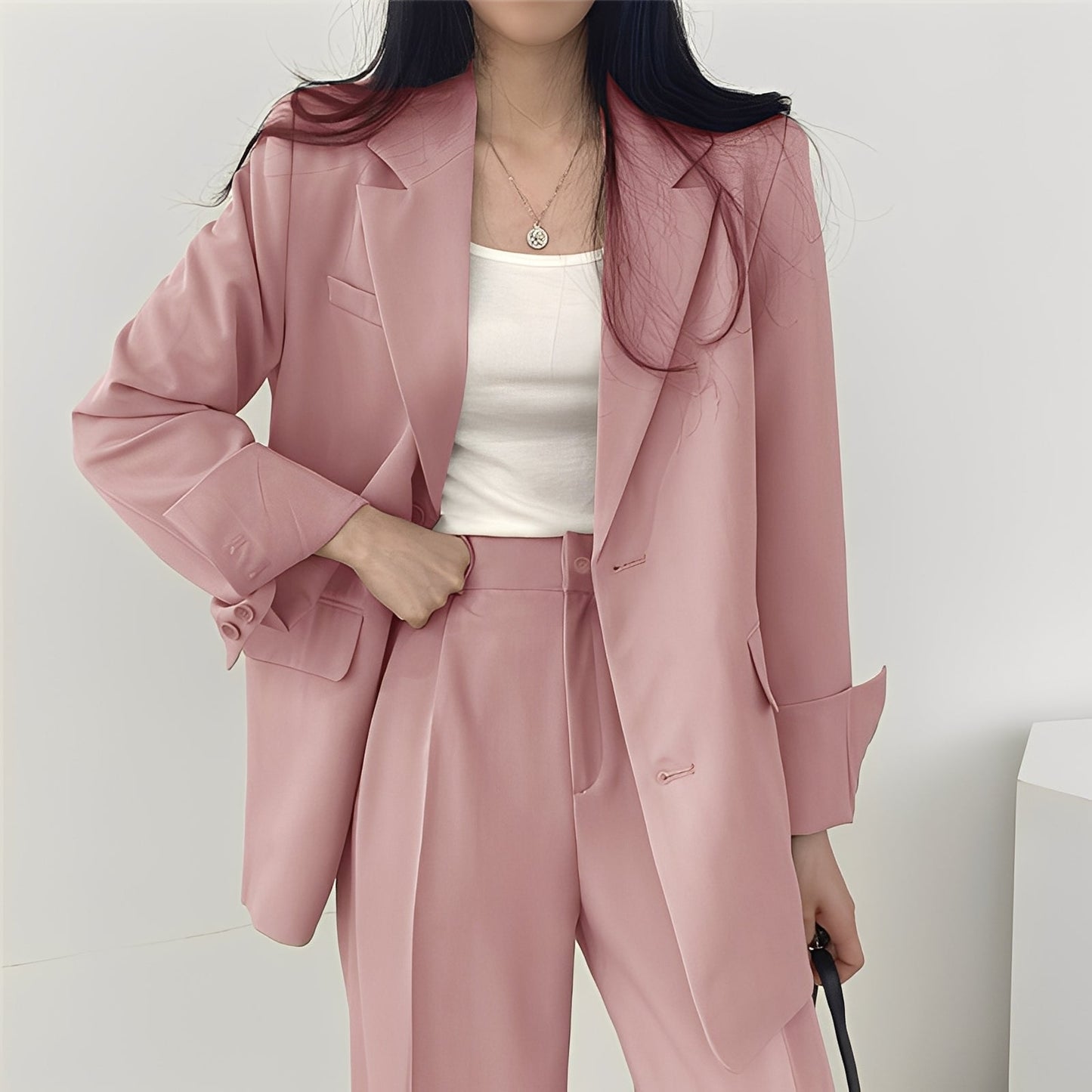 Alethea - Elegante set di blazer morbido e pantaloni per donne