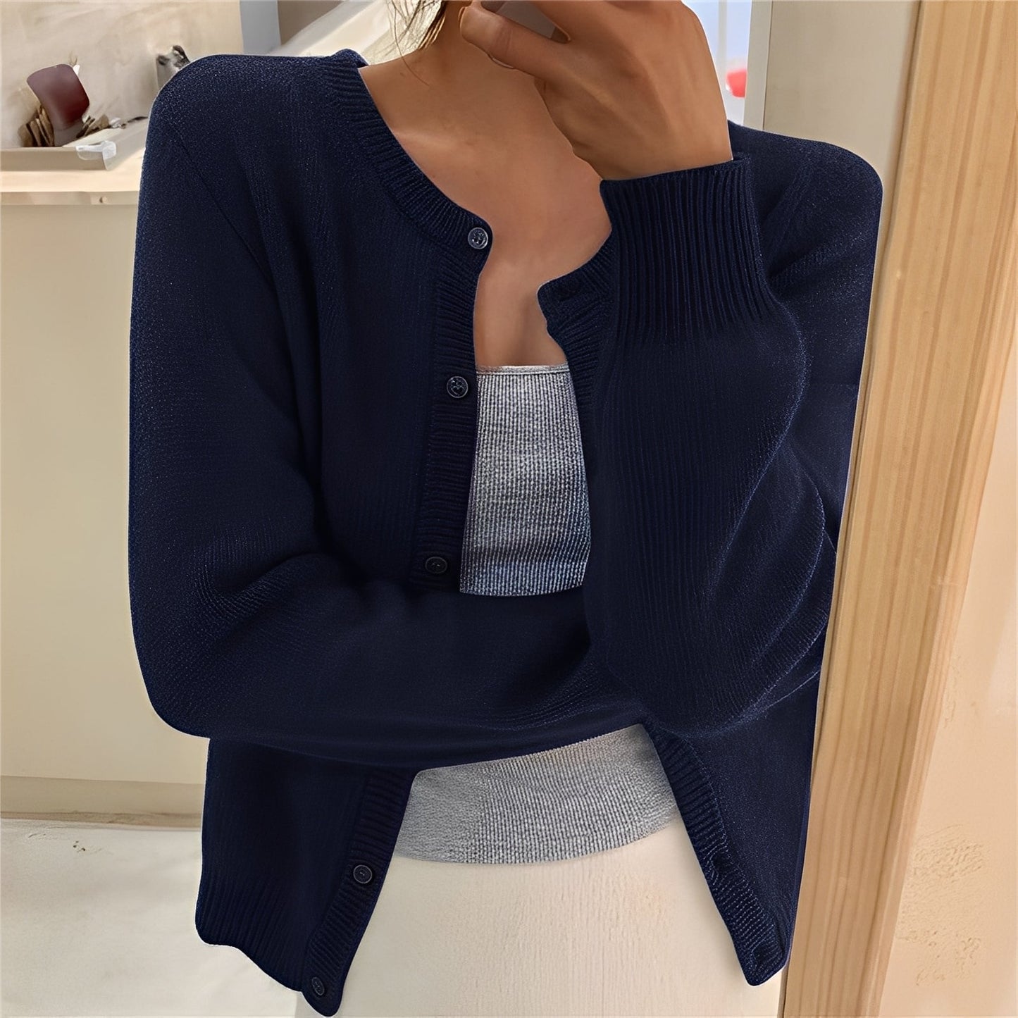 Jaqueline - Cardigan in maglia semplice ed elegante per donne