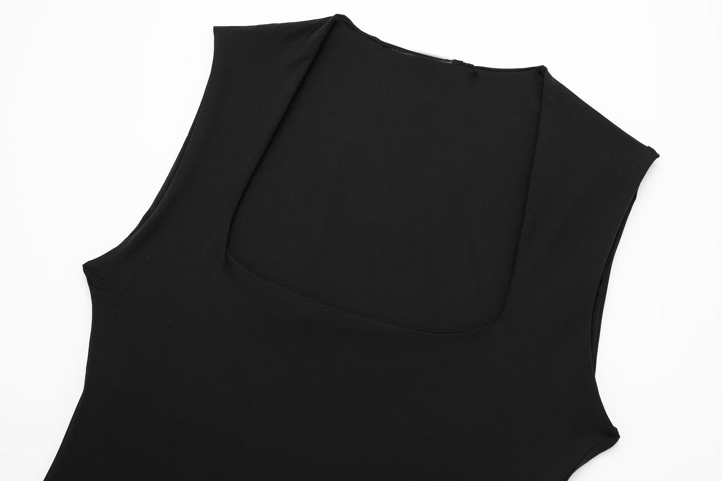 Clara - Tuta Chic con Colletto Quadrato