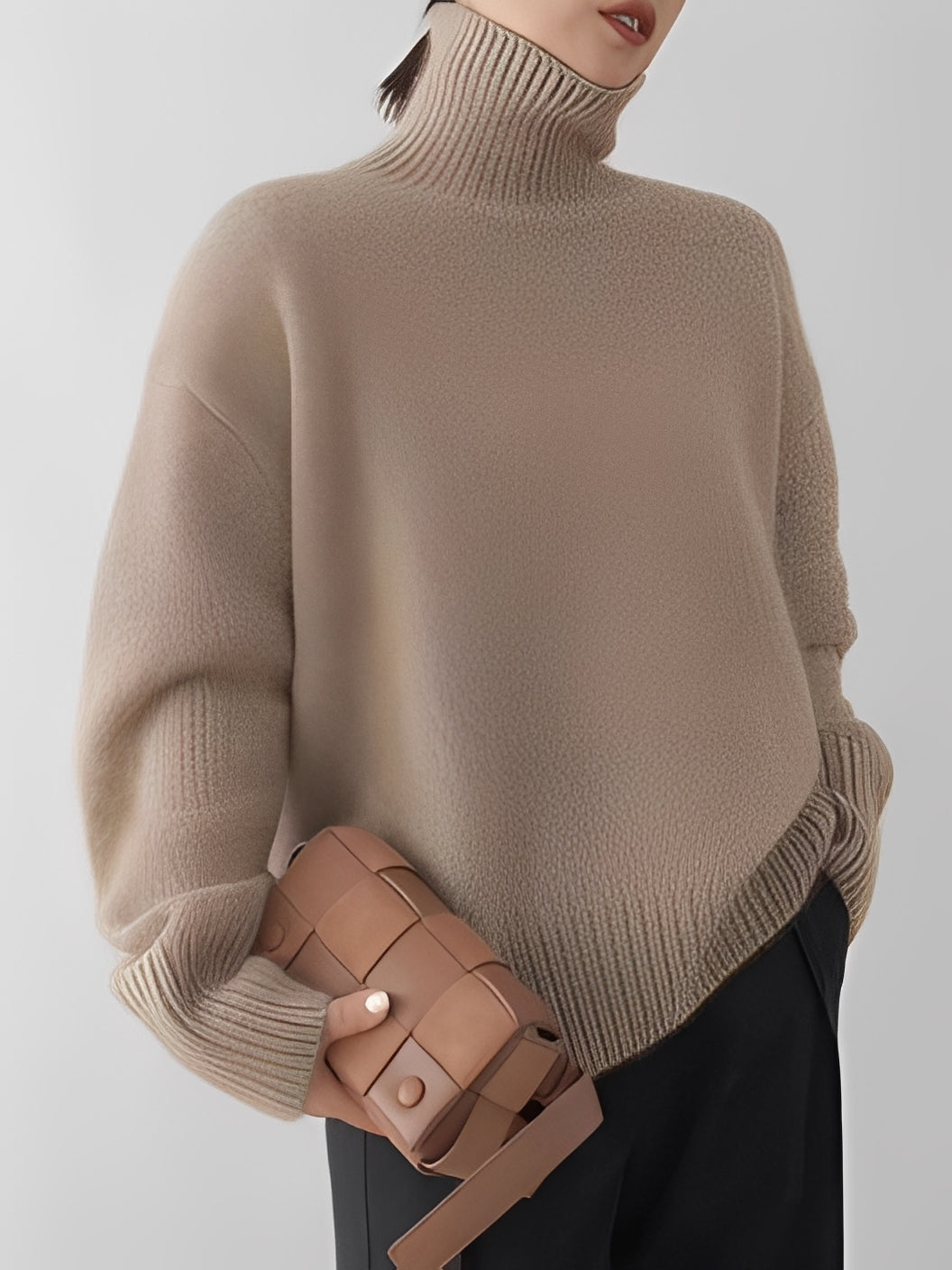 Adrienne - Raffinato pullover a collo alto in cashmere con vestibilità comoda