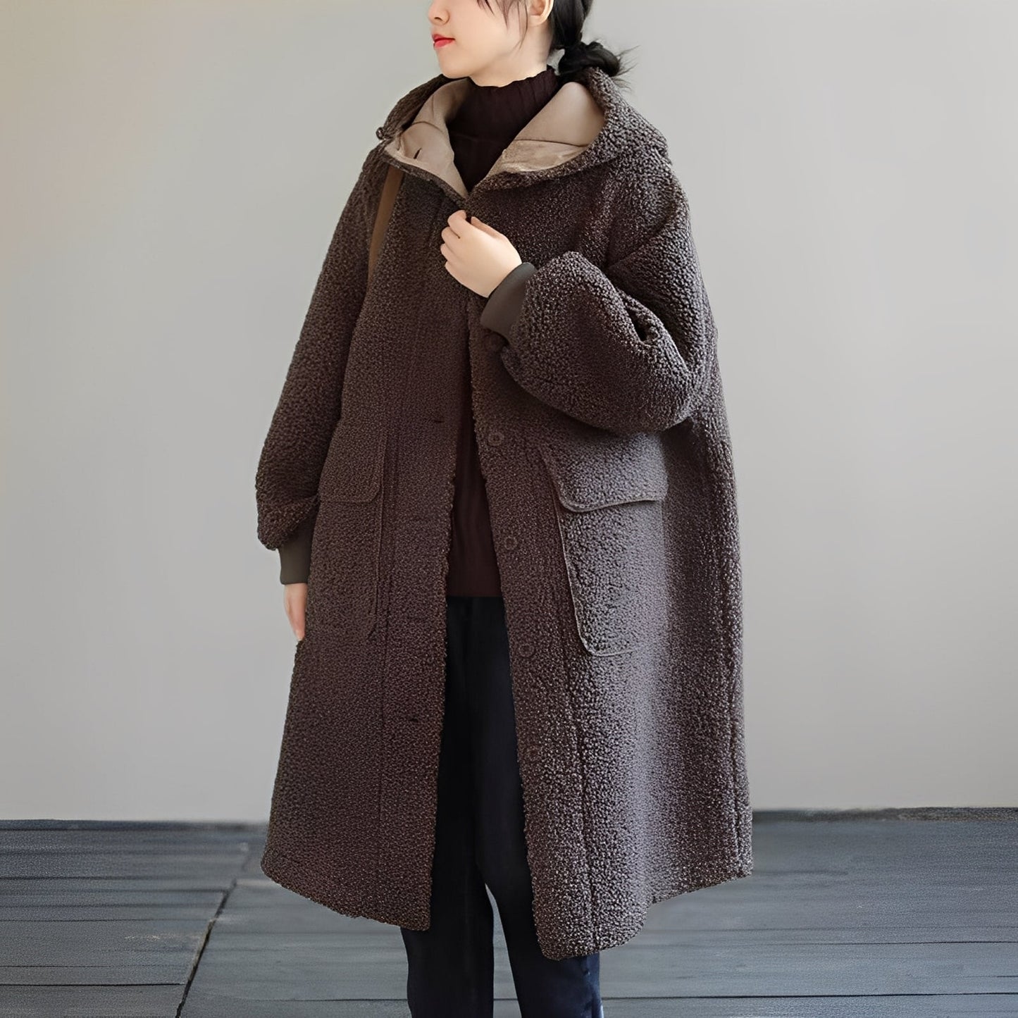 Nydia - Caldo cappotto di lana con cappuccio per donne