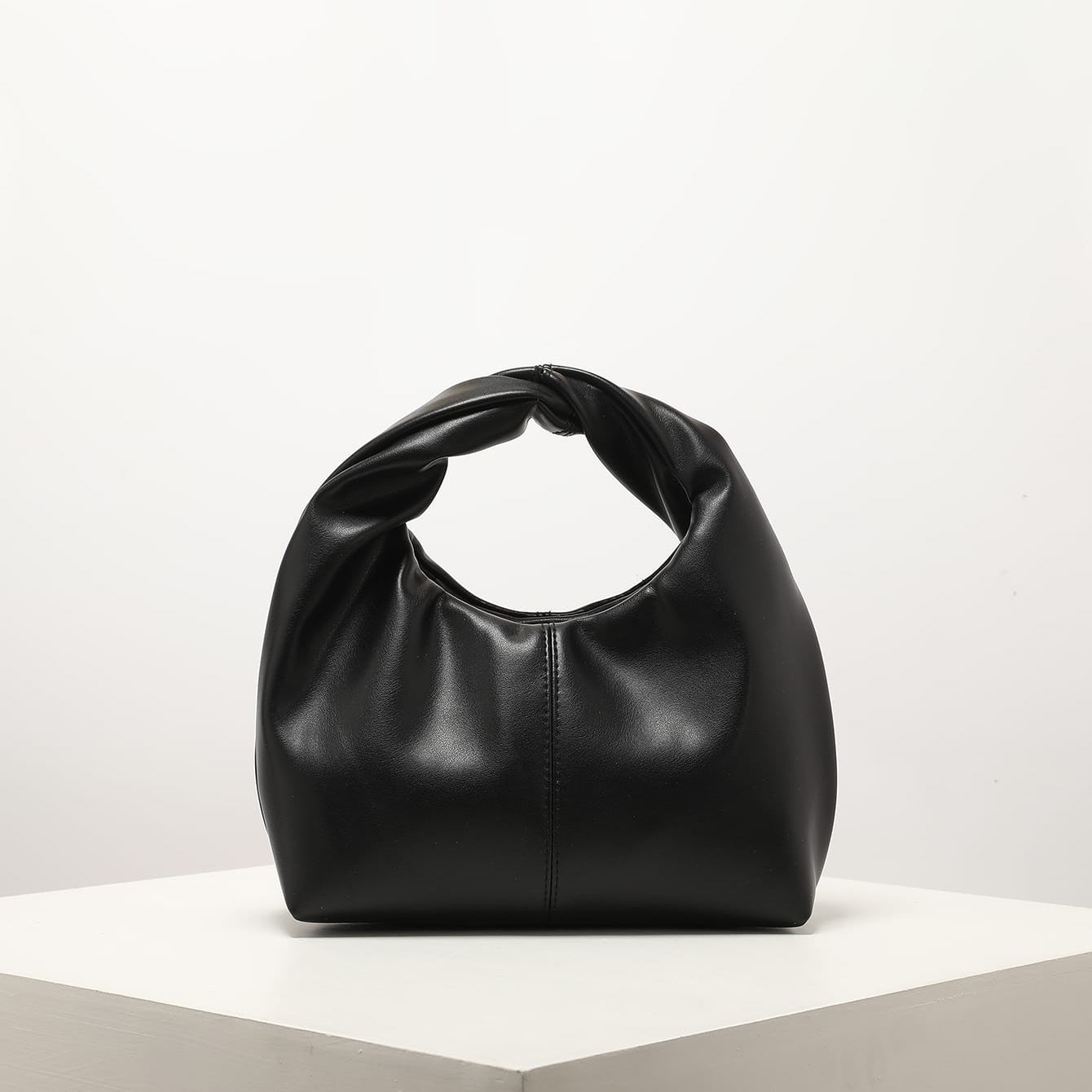 UrbanLuxe - La tua borsa elegante e versatile per ogni occasione