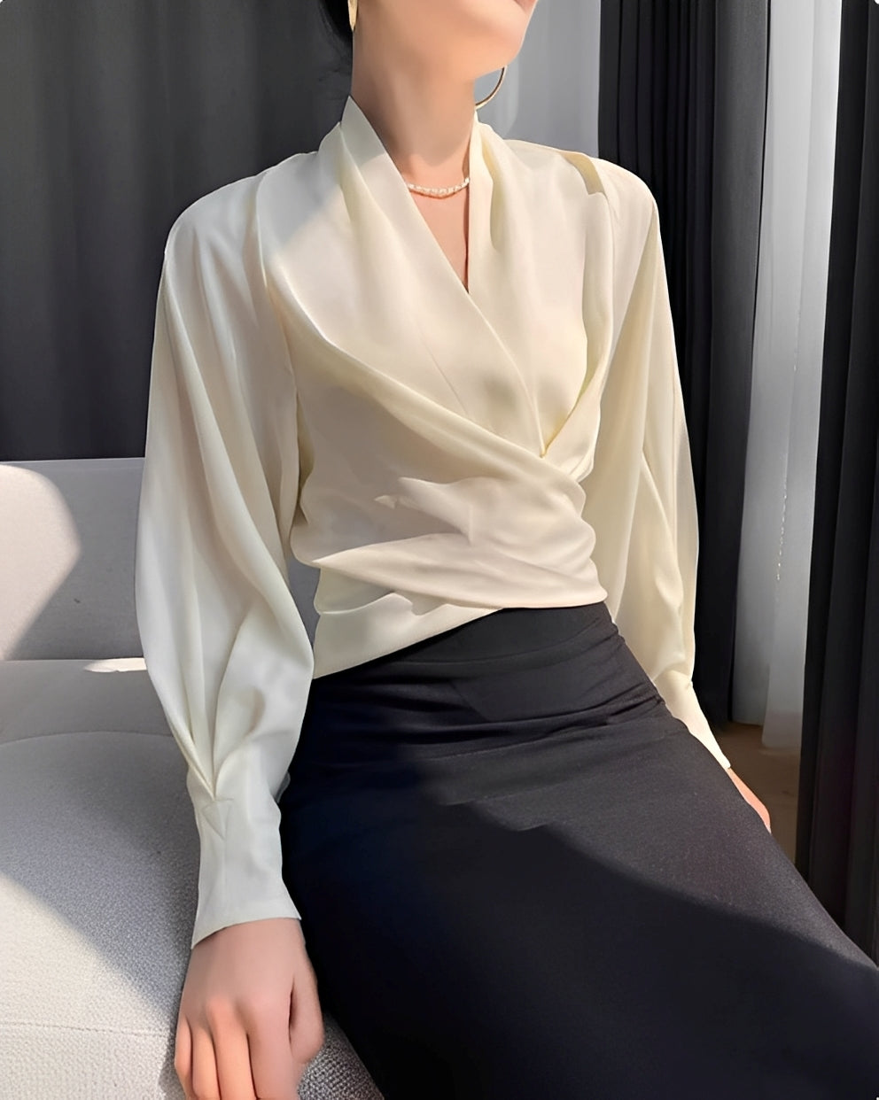 Annora - Raffinata camicia di raso a maniche lunghe per donne