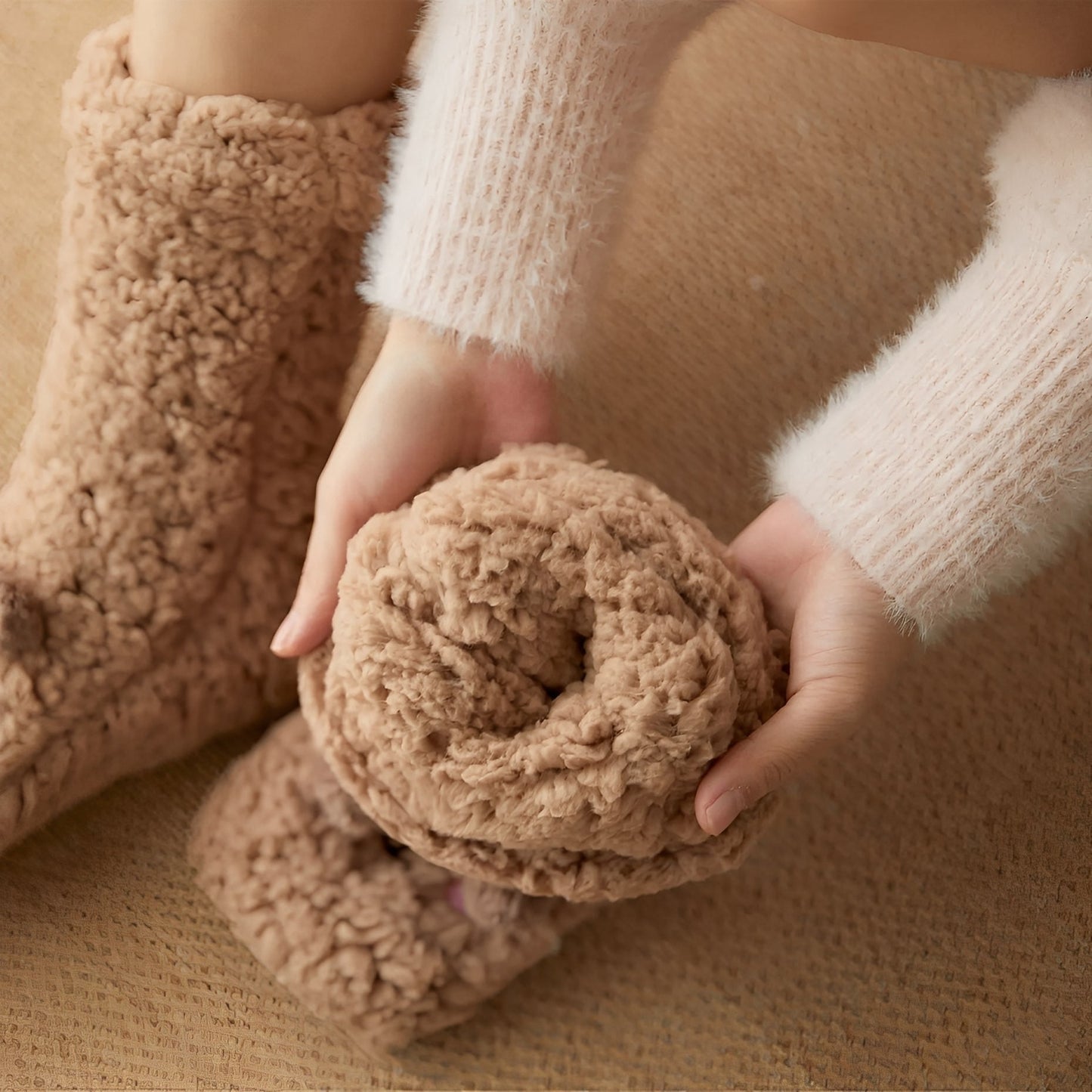 Caelie - Calze in pile spesse dal design chic e delicato per donne