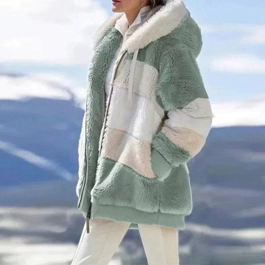Alice – Giacca con cappuccio in morbido tweed con fodera in lana