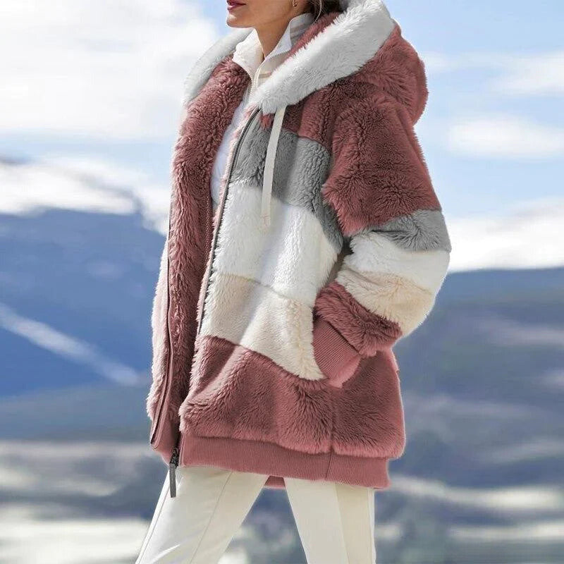 Alice – Giacca con cappuccio in morbido tweed con fodera in lana