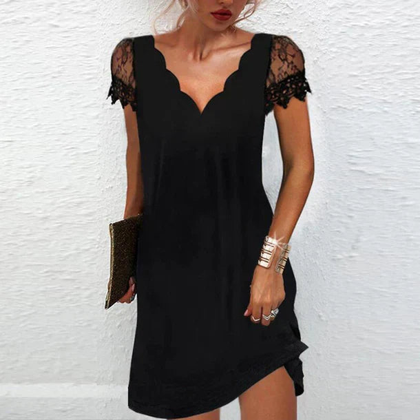 Reine - Abito Nero con Maniche in Pizzo