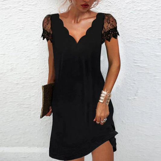 Reine - Abito Nero con Maniche in Pizzo