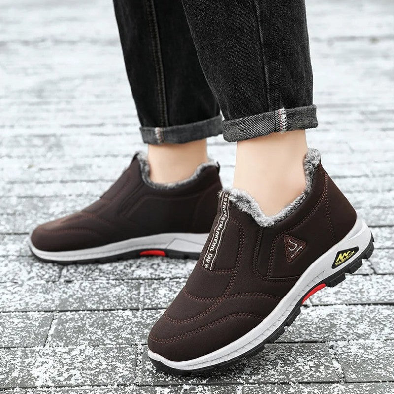 GripTrail – Sneaker da donna con suola in fleece antiscivolo