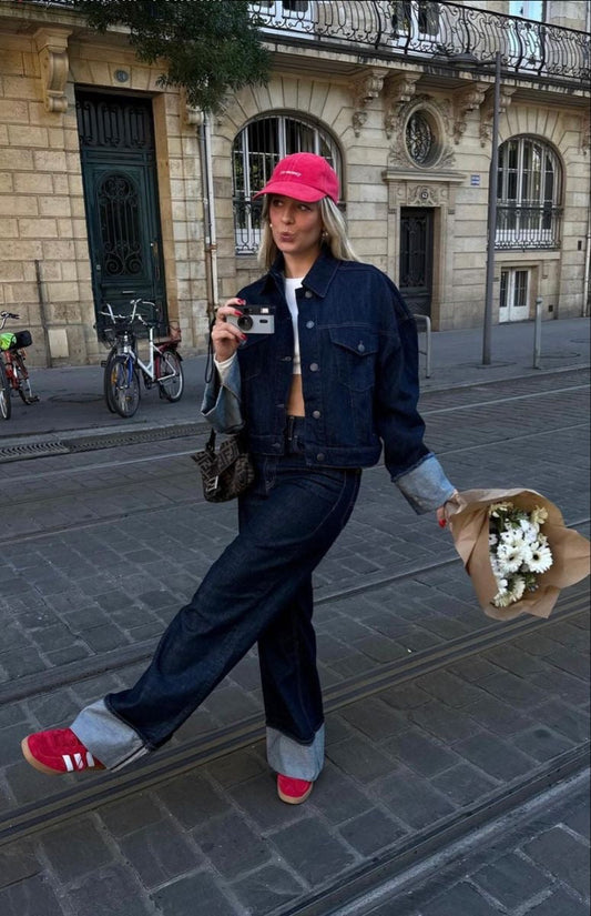 Clara – Set Denim con Giacca Trucker & Jeans a Vita Alta