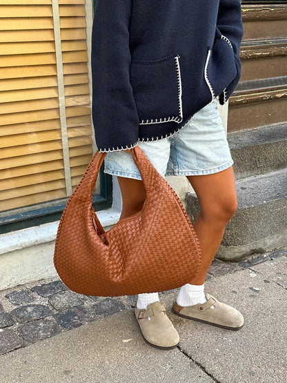 Borsa Intrecciata Trendy – Eleganza Stile per Ogni Giorno