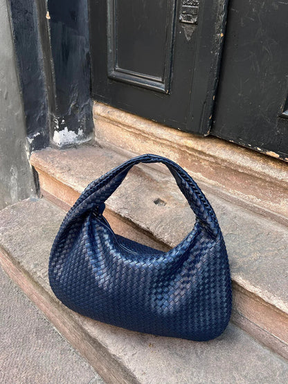 Borsa Intrecciata Trendy – Eleganza Stile per Ogni Giorno