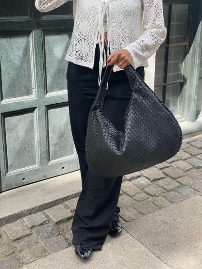Borsa Intrecciata Trendy – Eleganza Stile per Ogni Giorno