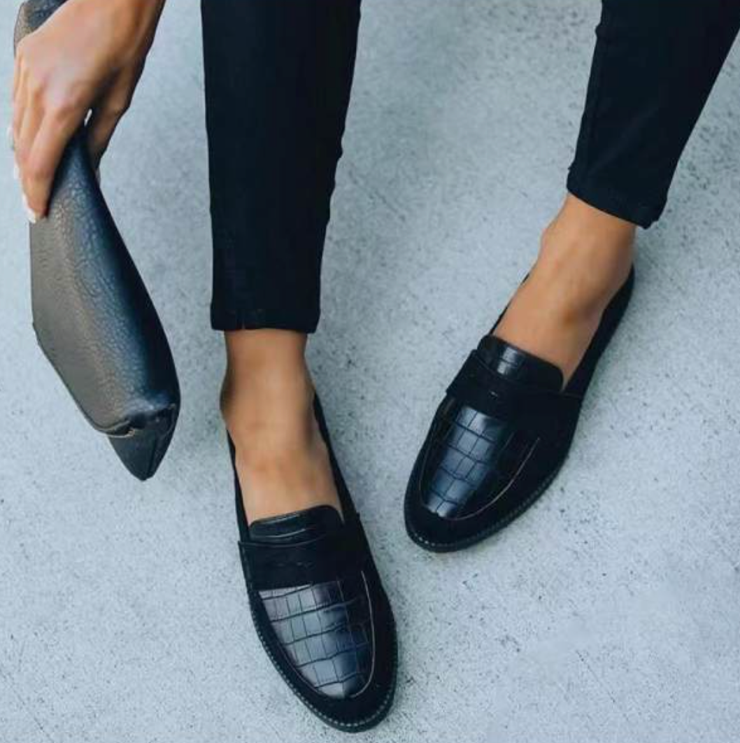 Agens - Scarpe da Donna Business Nere Senza Tempo
