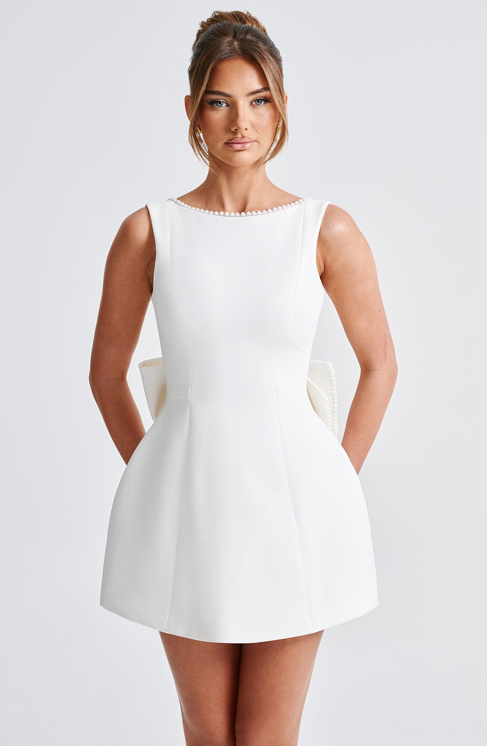 Mini Abito – Eleganza senza tempo con dettagli lussuosi