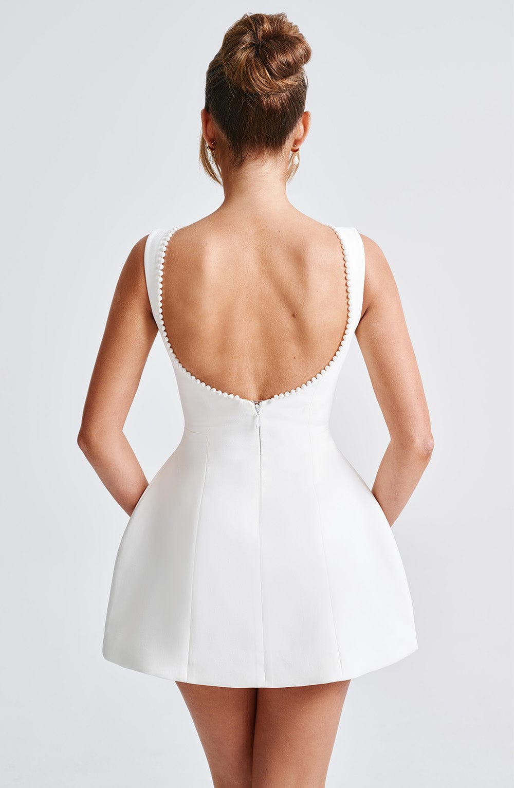 Mini Abito – Eleganza senza tempo con dettagli lussuosi