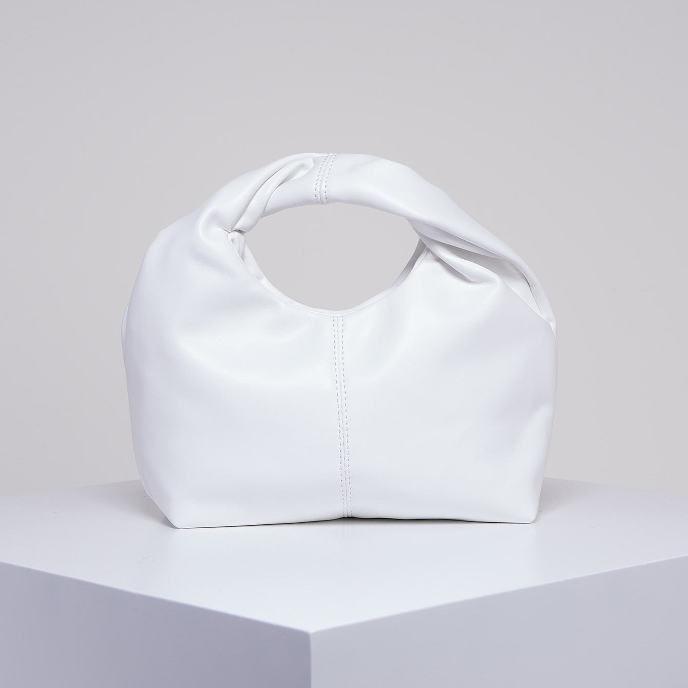 UrbanLuxe - La tua borsa elegante e versatile per ogni occasione
