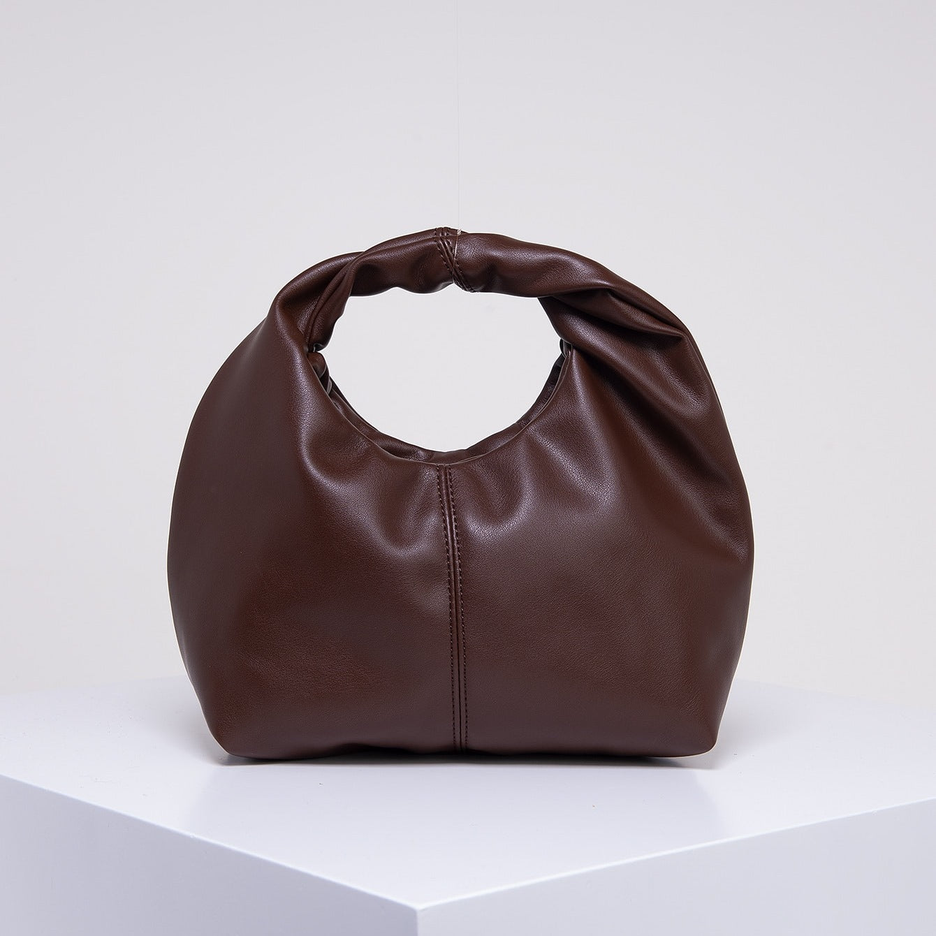 UrbanLuxe - La tua borsa elegante e versatile per ogni occasione