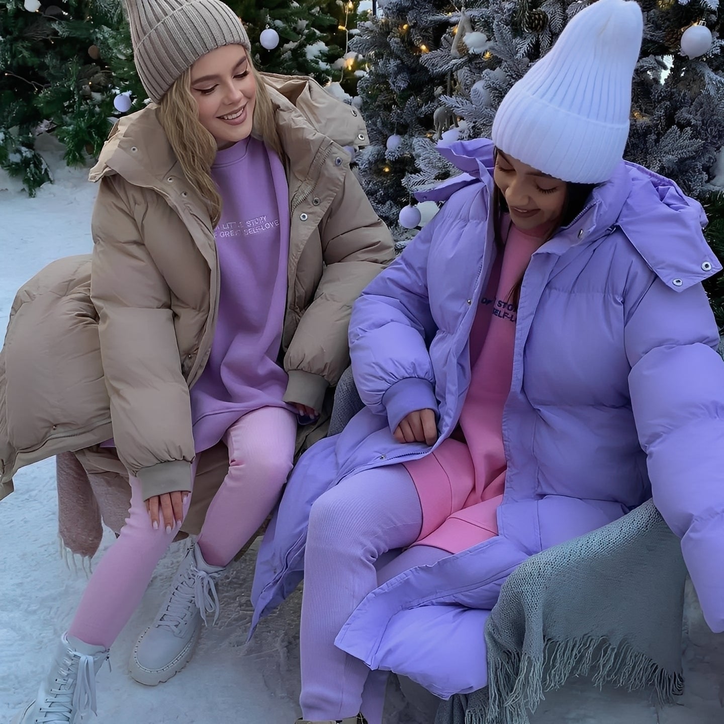 Jacquelyn - Raffinata giacca lunga con cappuccio per donne