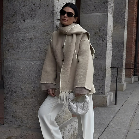 Amilia - Giacca di lana elegante e ampia con sciarpa per donna