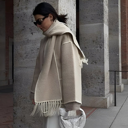 Amilia - Giacca di lana elegante e ampia con sciarpa per donna