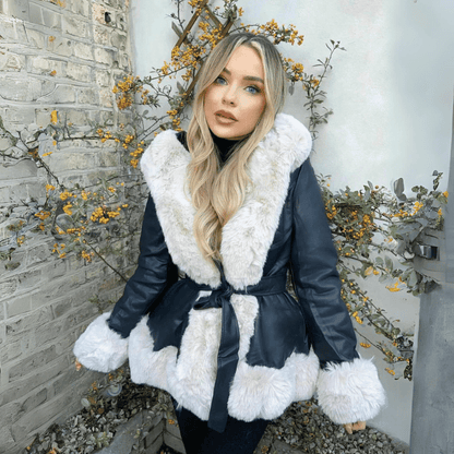 Paz – Elegante Cappotto di Pelliccia